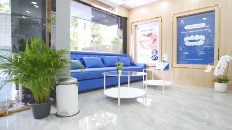 Dr.Clear Aligners Thonglor- specialized in teeth-straightening and oral health treatments.