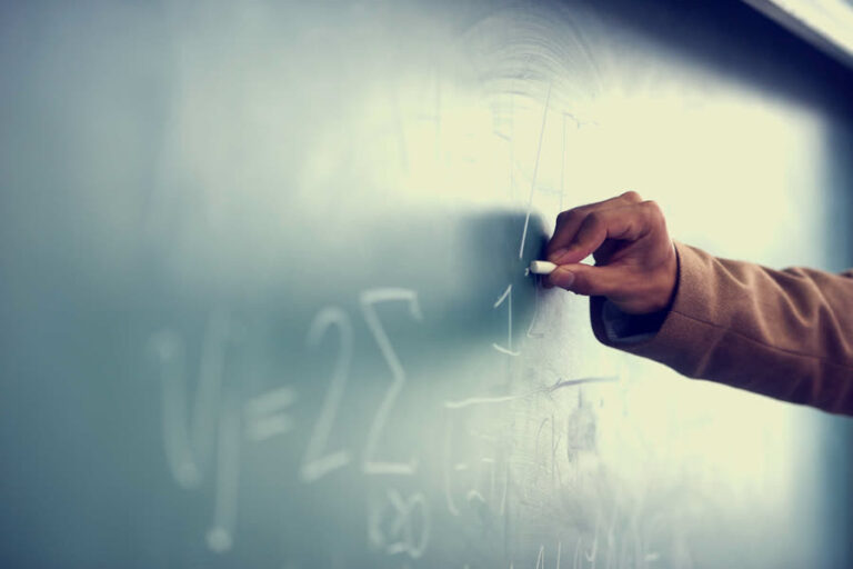 Education Ministry is looking for retired teachers to work as volunteer educators