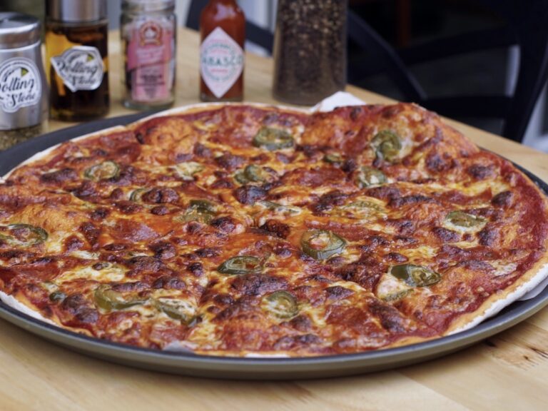 Rolling Stone Pizza On Nut: Where Toronto meets Bangkok flavors