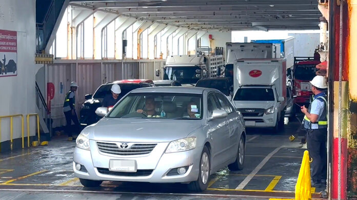 Samui Ferry Operator Sparks Controversy with EV Ban