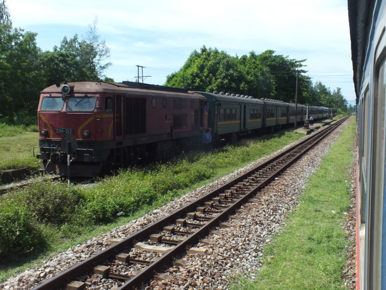 Vietnam Secures Chinese Loans for $8.3 Billion Railway Project