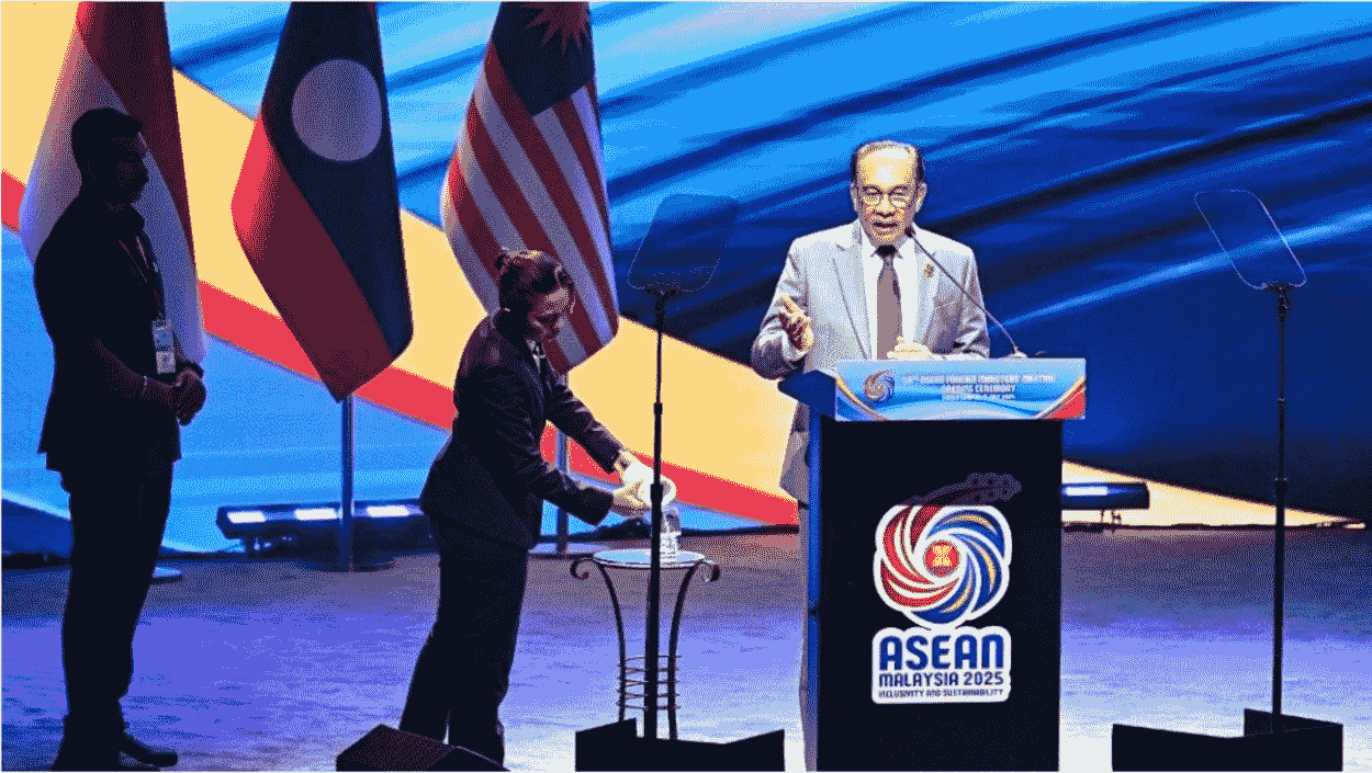 Courtesy photo/Anwar Criticizes Tariffs at ASEAN Diplomatic Summit