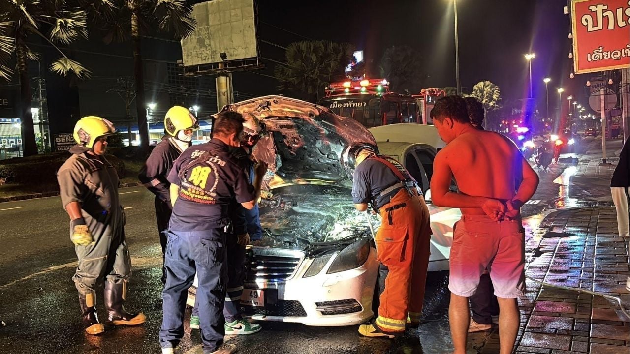 Police officer’s Mercedes bursts into flames in Pattaya